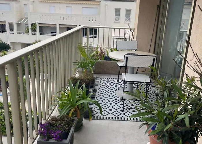 Cosy Dans T3 Homestay szállás